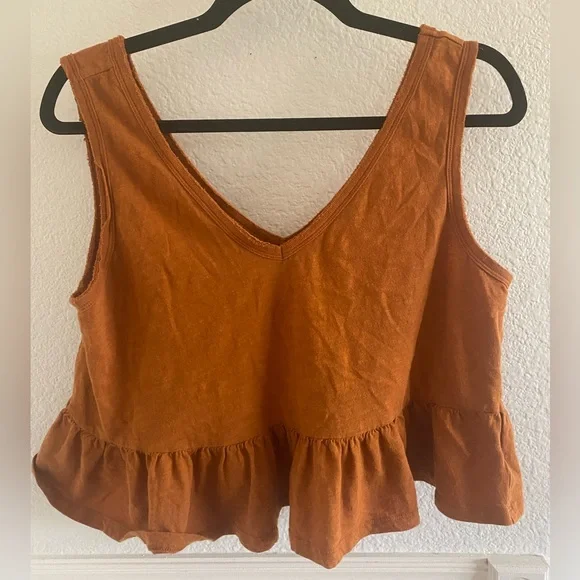 WILD-FABLE CROP TOP - Picture 1 of 4